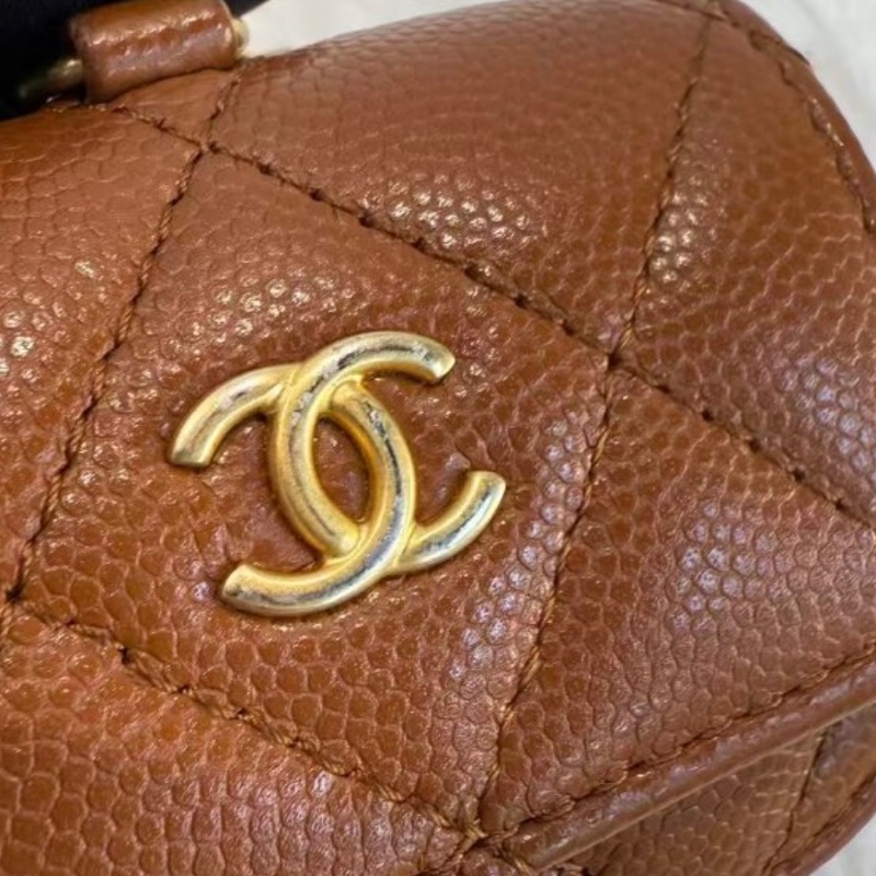 Chanel 焦糖色耳機包-16
