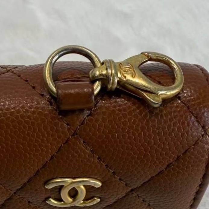 Chanel 焦糖色耳機包-17