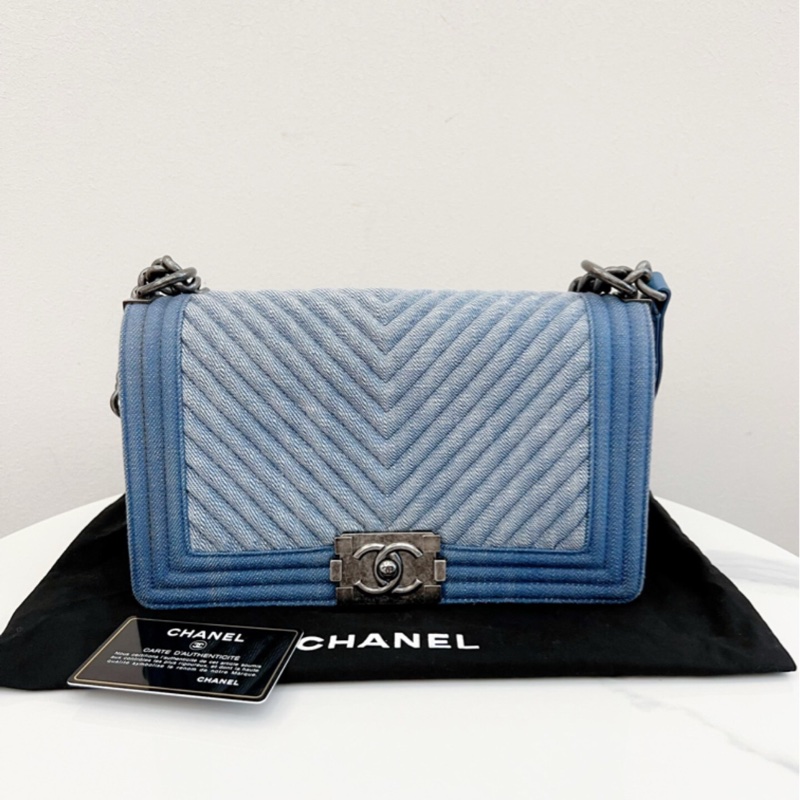 【98新 ✨ 全網最低價！】Leboy Chanel 牛仔丹寧V紋 潮酷-3