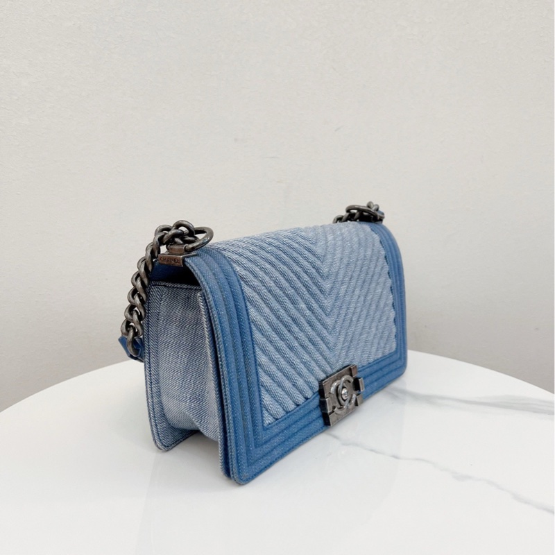 【98新 ✨ 全網最低價！】Leboy Chanel 牛仔丹寧V紋 潮酷-4