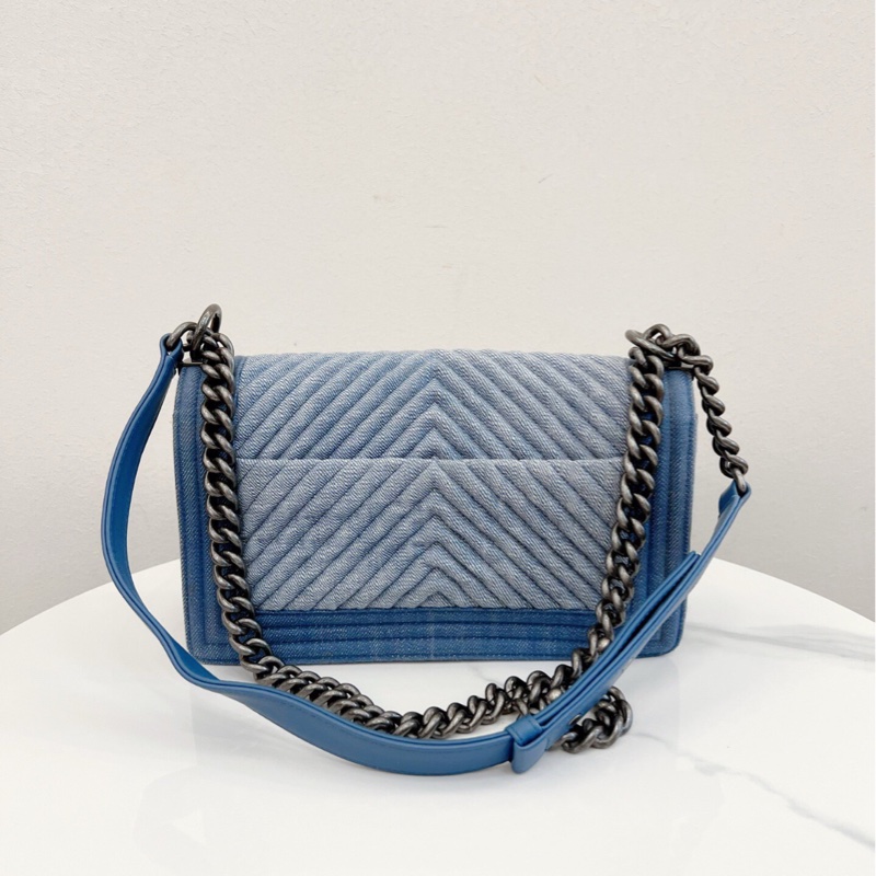 【98新 ✨ 全網最低價！】Leboy Chanel 牛仔丹寧V紋 潮酷-6