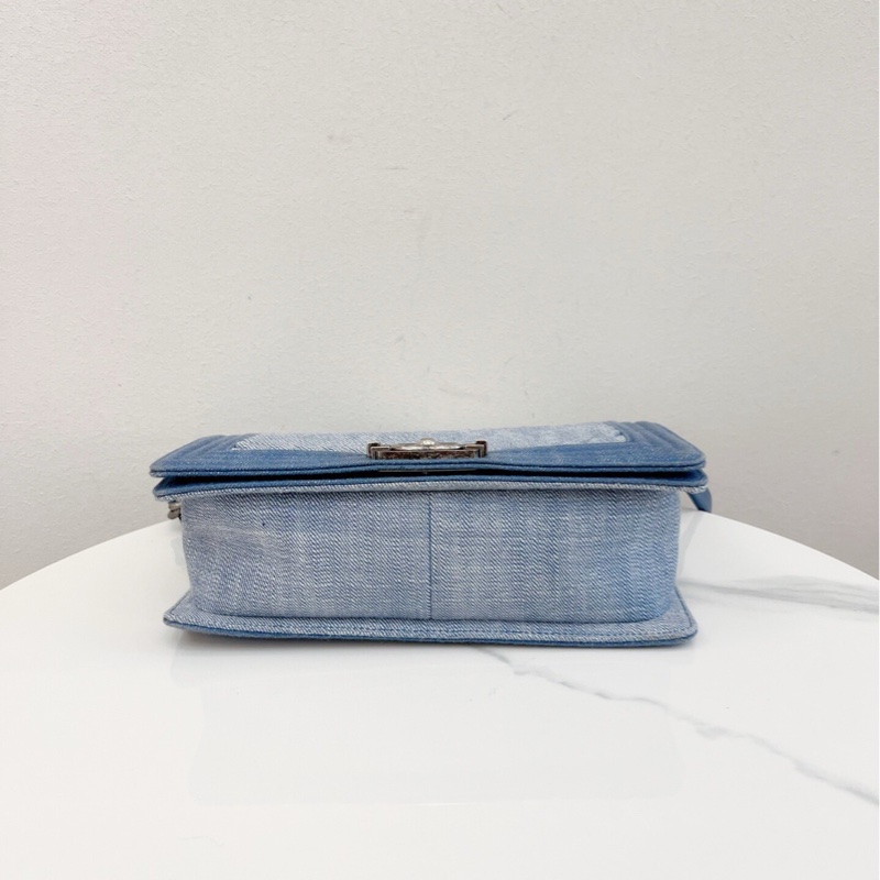 【98新 ✨ 全網最低價！】Leboy Chanel 牛仔丹寧V紋 潮酷-7