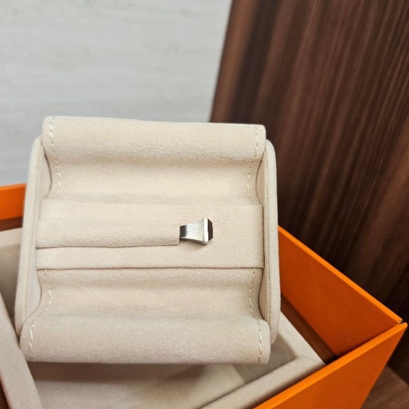 HERMÈS 金棕金 石英腕錶-17