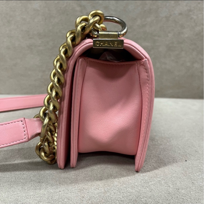 【99.9新 ✨ 全網最低價！】Chanel香奈兒 Leboy 粉色V紋現貨好價❤️-3