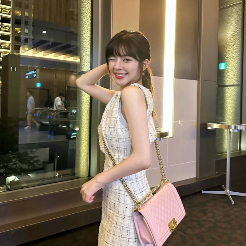 【96新 ✨ 全網最低價！】❤Chanel Leboy 荔枝皮 淡粉色金扣 中號️-1