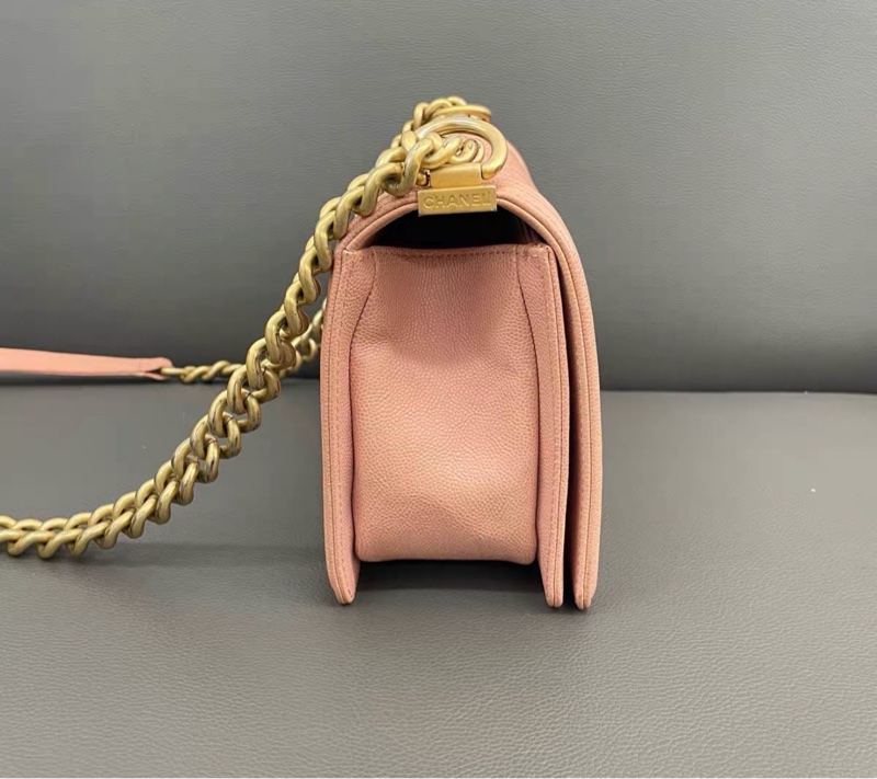 【96新 ✨ 全網最低價!】❤Chanel Leboy 荔枝皮 淡粉色金扣 中號️-4