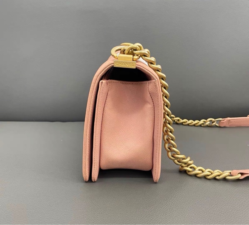 【96新 ✨ 全網最低價!】❤Chanel Leboy 荔枝皮 淡粉色金扣 中號️-5
