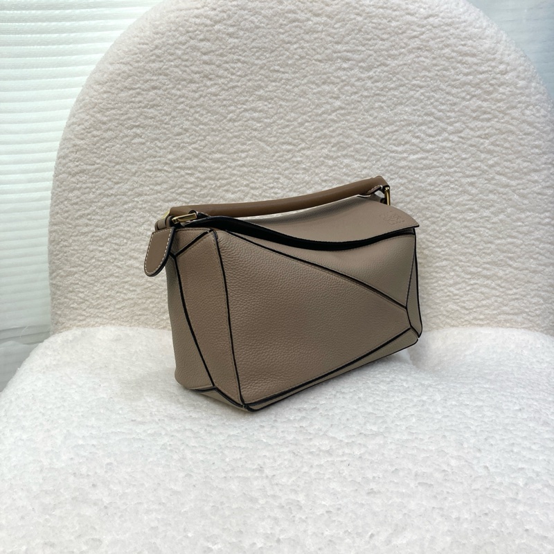 絕版羅意威幾何包LOEWE沙色拼棕牛皮Puzzle小號手提側背包-7