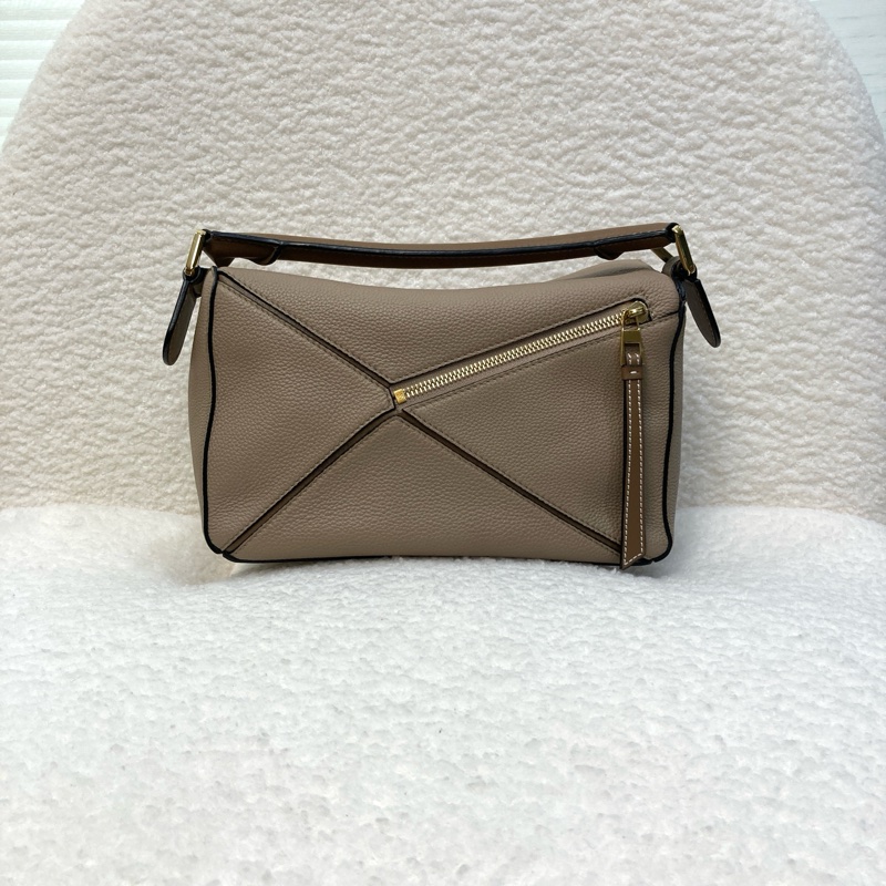 絕版羅意威幾何包LOEWE沙色拼棕牛皮Puzzle小號手提側背包-8