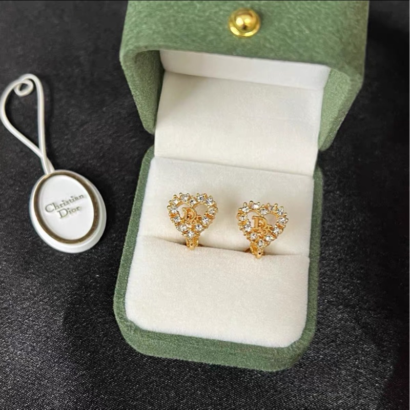【全新✨ 全網最低價！】Dior金色 logo 耳環 耳飾 耳釘  （下單前先詢問庫存❗️）-0