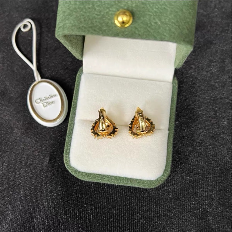 【全新✨ 全網最低價！】Dior金色 logo 耳環 耳飾 耳釘  （下單前先詢問庫存❗️）-3