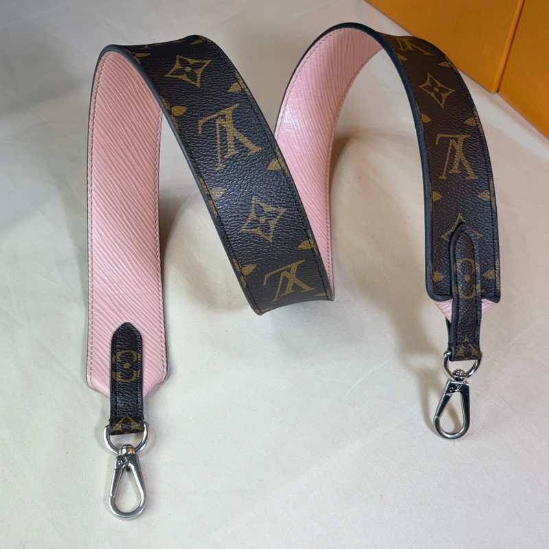 ‼️全台最甜 LV寬背帶/肩帶 Louis Vuitton 路易威登 水波紋拼老花 雙面用-1