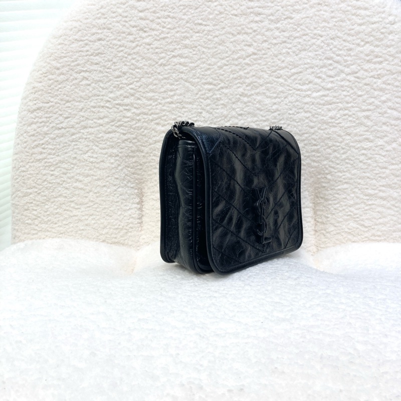 聖羅蘭迷你Niki YSL黑銀揉製牛皮NIKI CHAIN WALLET  5831030EN04-7