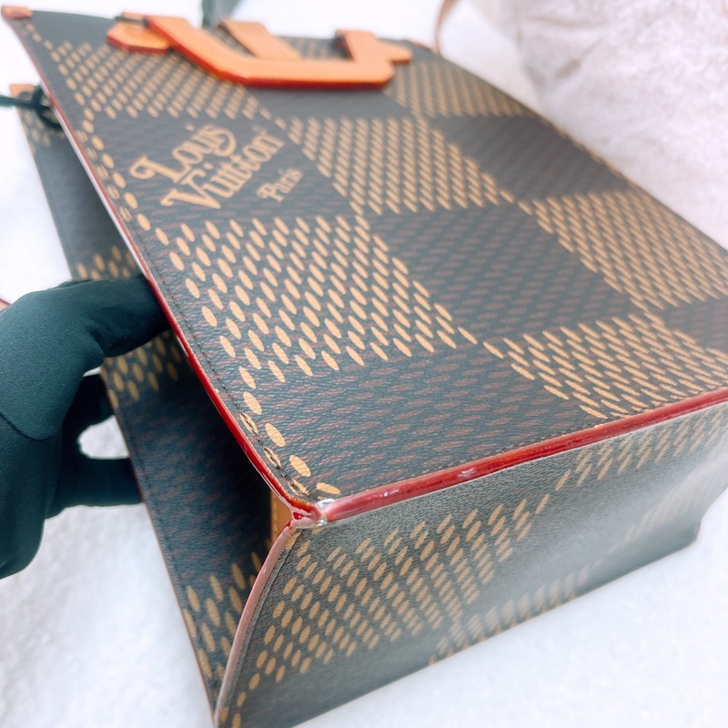 Lv x nigo 手提托特包/風琴包-6