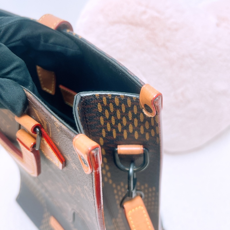 Lv x nigo 手提托特包/風琴包-13