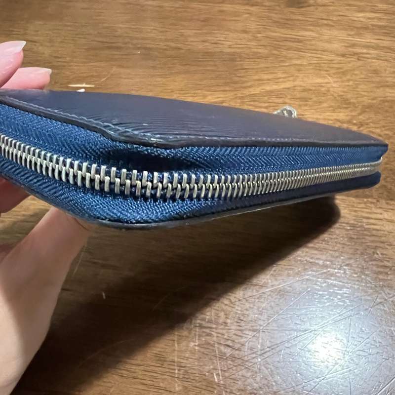 LV水波紋深藍色長夾-11