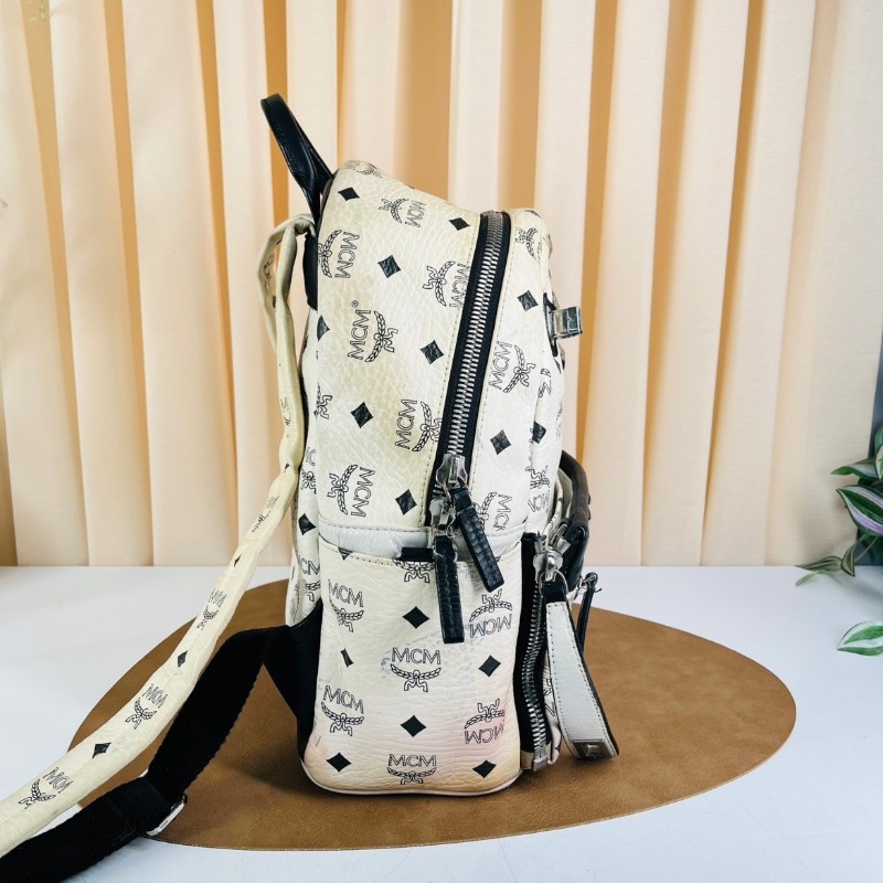 MCM 白色老花拼皮雙肩包 容量大-3