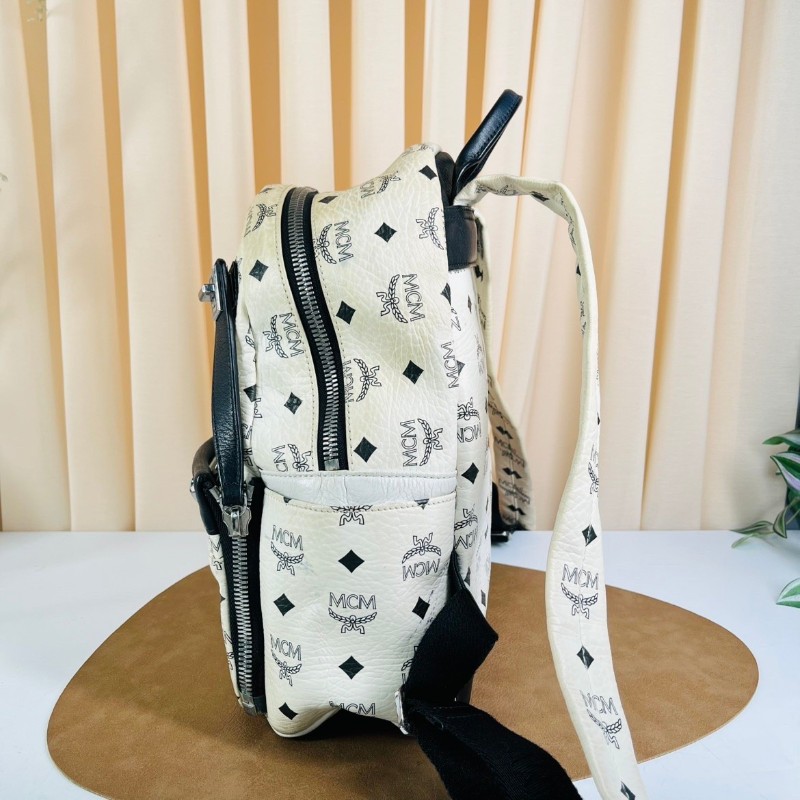 MCM 白色老花拼皮雙肩包 容量大-4