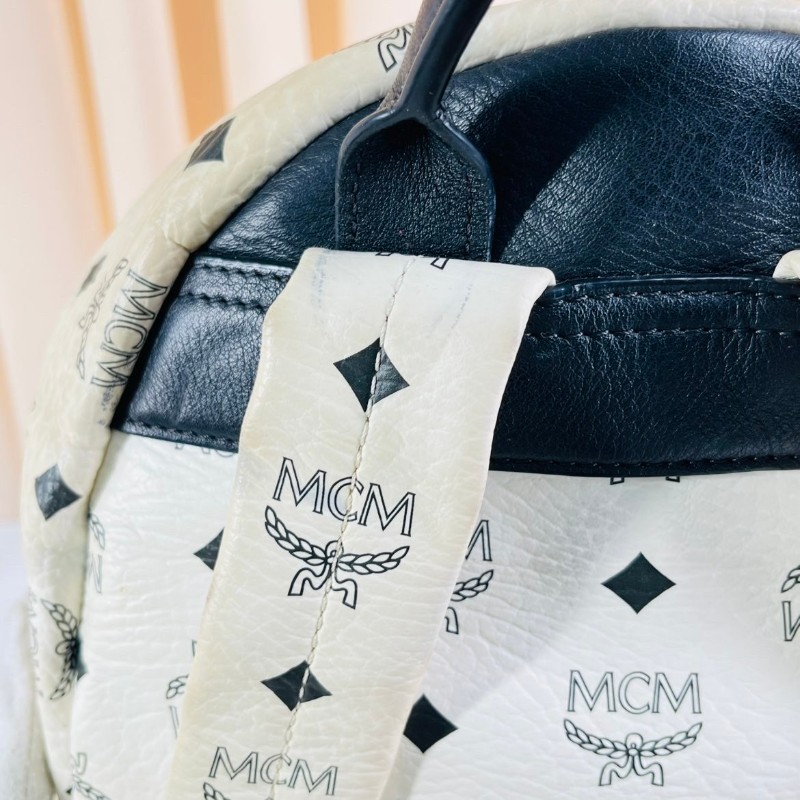 MCM 白色老花拼皮雙肩包 容量大-9