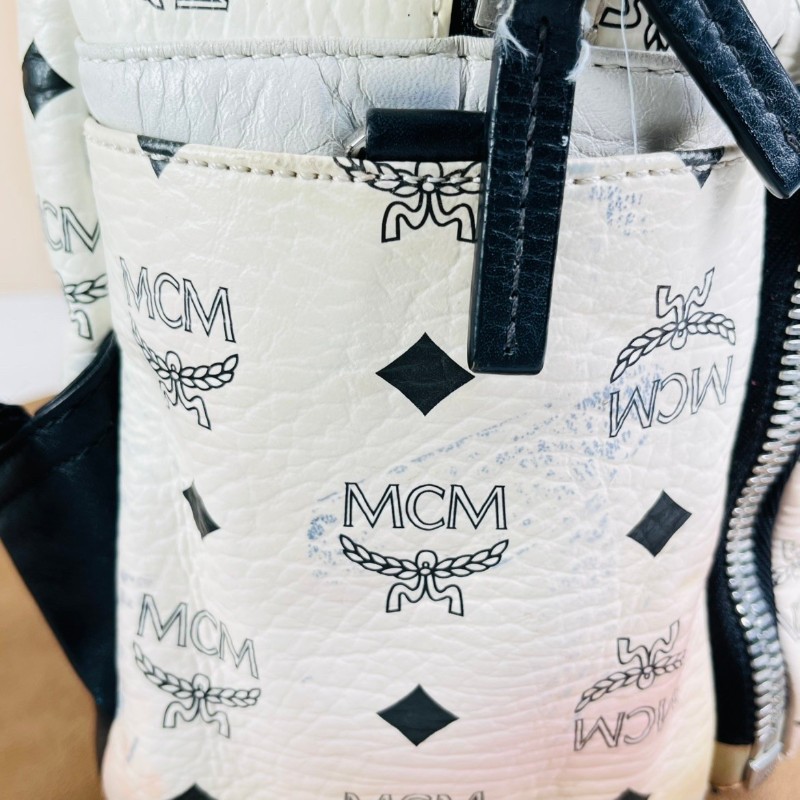 MCM 白色老花拼皮雙肩包 容量大-15