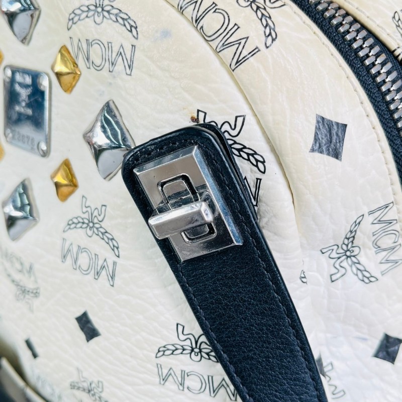 MCM 白色老花拼皮雙肩包 容量大-19