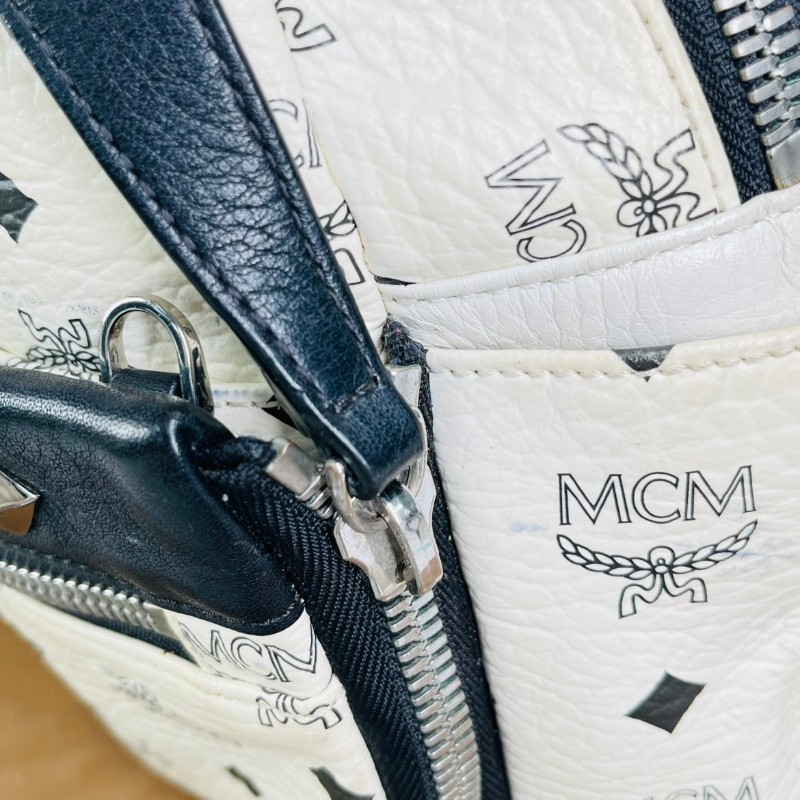 MCM 白色老花拼皮雙肩包 容量大-20