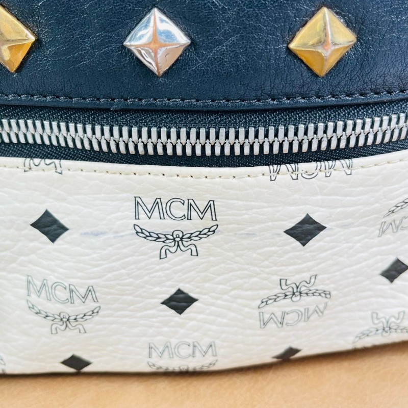 MCM 白色老花拼皮雙肩包 容量大-23