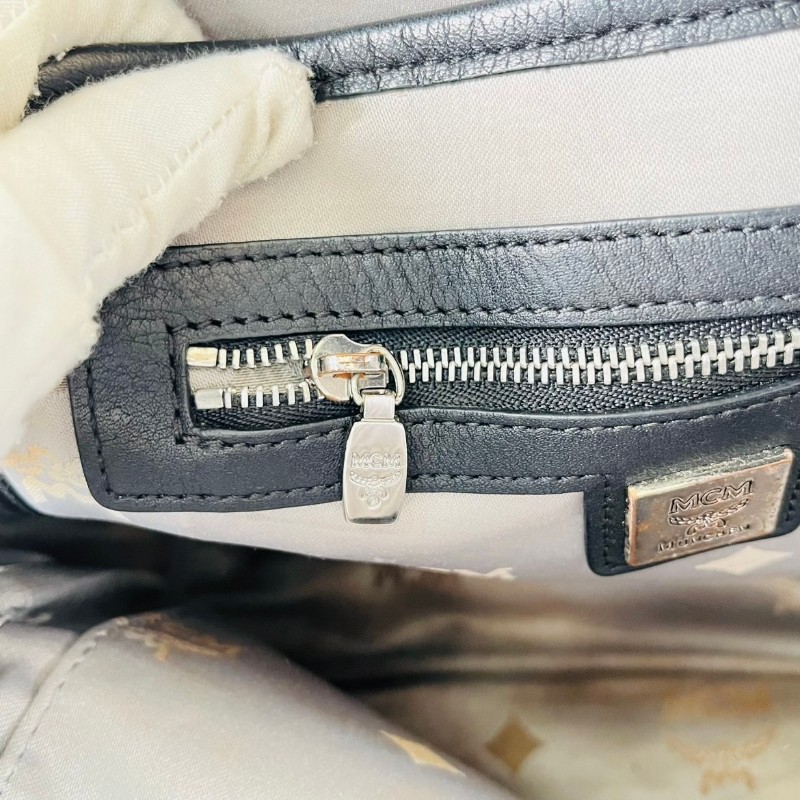 MCM 白色老花拼皮雙肩包 容量大-24