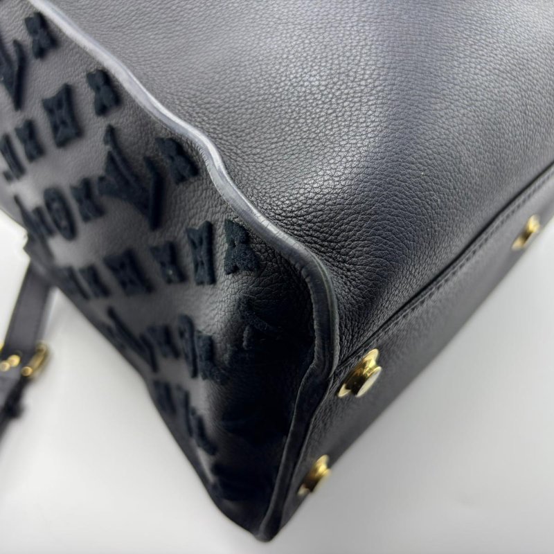 Louis Vuitton On My Side 全粒面牛皮手提包-13