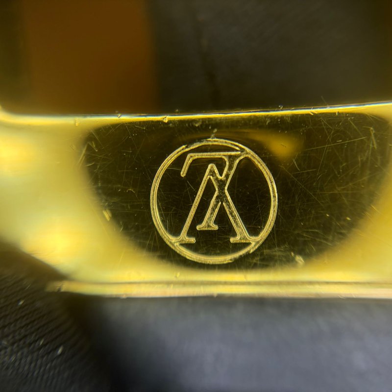 Louis Vuitton On My Side 全粒面牛皮手提包-24