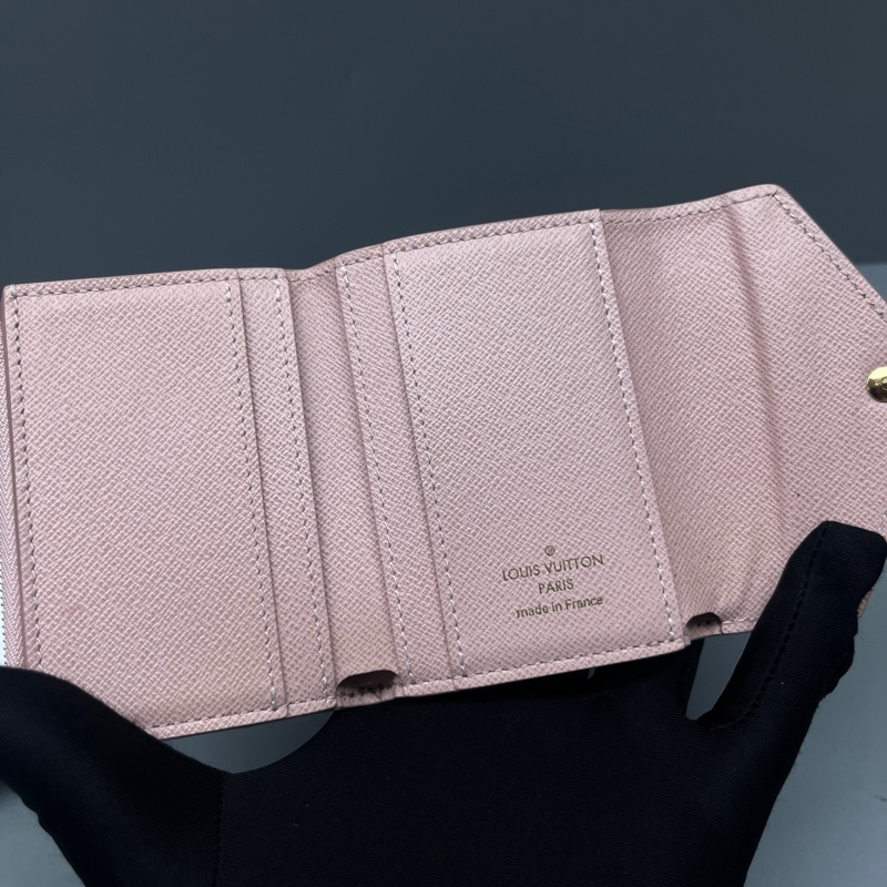 LV 路易威登 棋盤格拼粉短款三折錢包 尺寸10*8-6