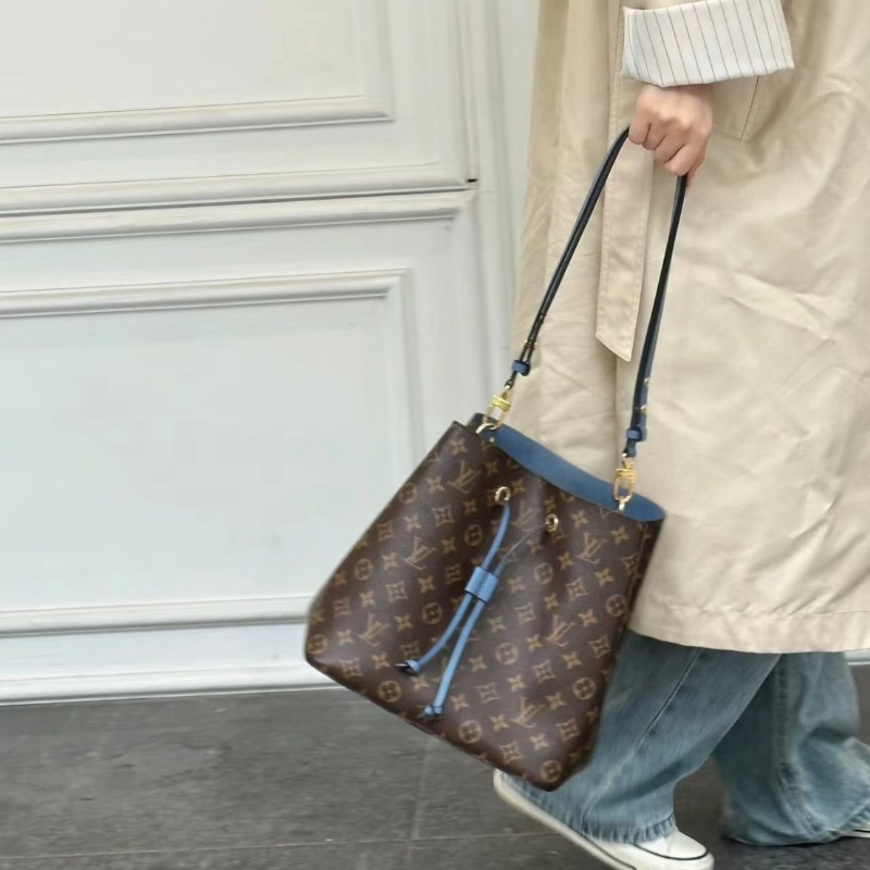 LV水桶包 棕色26 x 26 x 17.5  98新配件肩帶塵袋-0