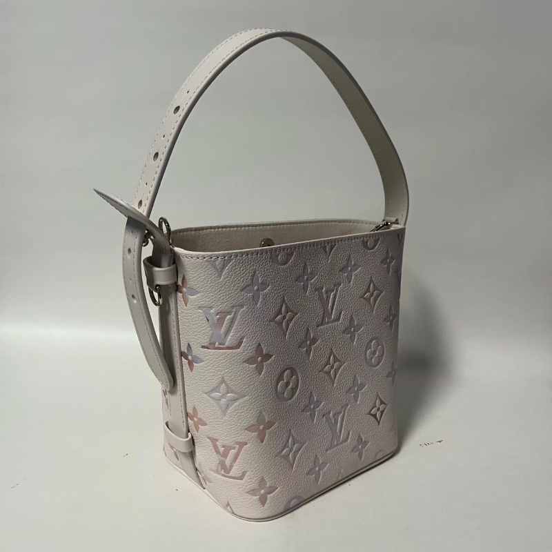 Lv夢幻紫漸變All in BB水桶包芯片 牛皮18*16*12  全新配件齊全-5