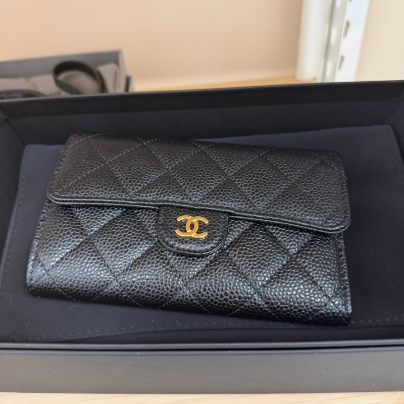 【現貨】CHANEL 經典 牛皮 魚子醬 黑金配色 中夾-2