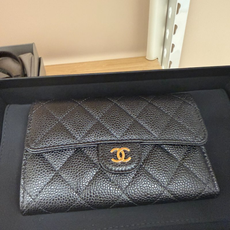 【現貨】CHANEL 經典 牛皮 魚子醬 黑金配色 中夾-4
