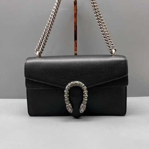 GUCCI  黑色荔枝紋中號鑽扣酒神鏈條包 尺寸28*17