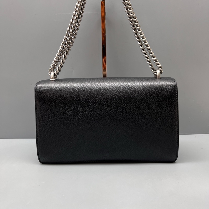 GUCCI 黑色荔枝紋中號鑽扣酒神鏈條包 尺寸28*17-1