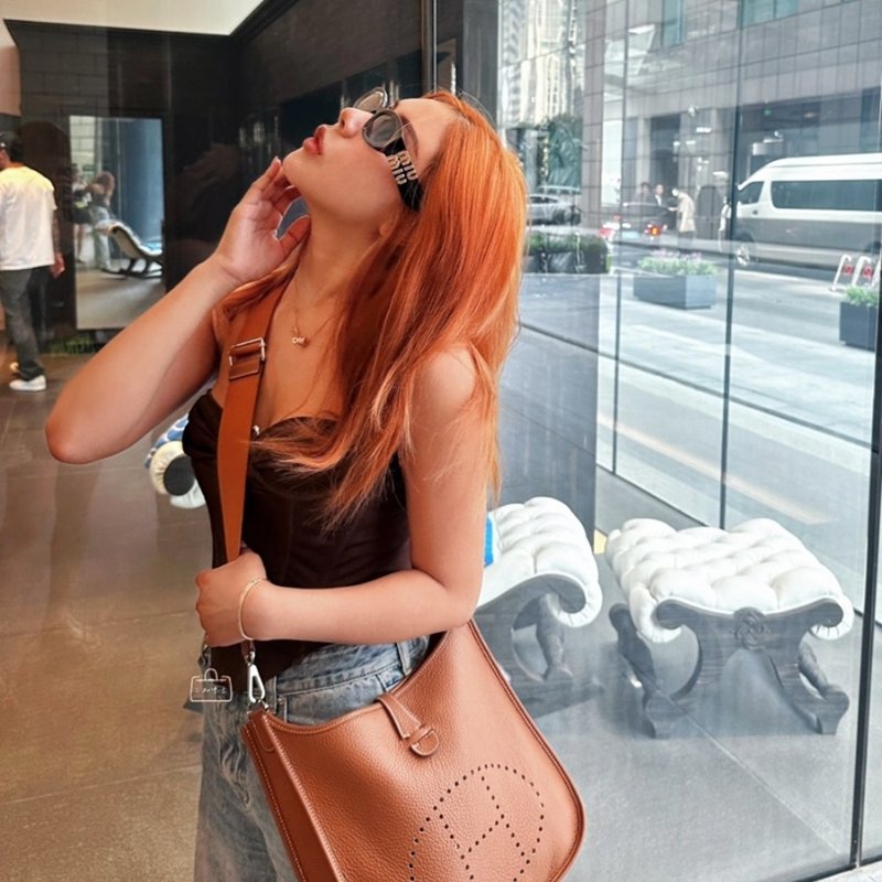 【現貨】Hermes Evelyne 29 金棕/金釦-3