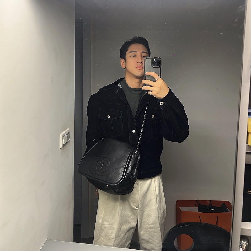 Chanel 荔枝皮銀鏈機場包 🛫超時髦 #收藏價58800 最好看的黑銀配色 男女都合適 新款專櫃破20萬➕ 配件:原廠塵套-4