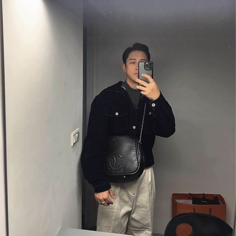 Chanel 荔枝皮銀鏈機場包 🛫超時髦 #收藏價58800 最好看的黑銀配色 男女都合適 新款專櫃破20萬➕ 配件:原廠塵套-5