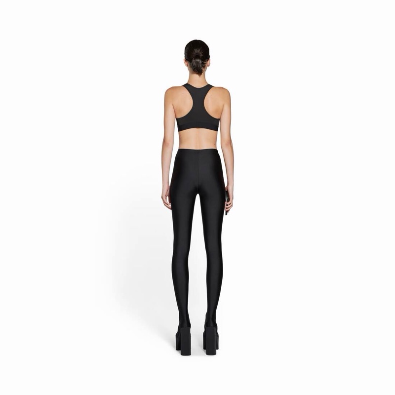 Balenciaga 女士 徽標細節運動文胸S M L碼模特身高 176.5 CM，所穿尺碼 S-8