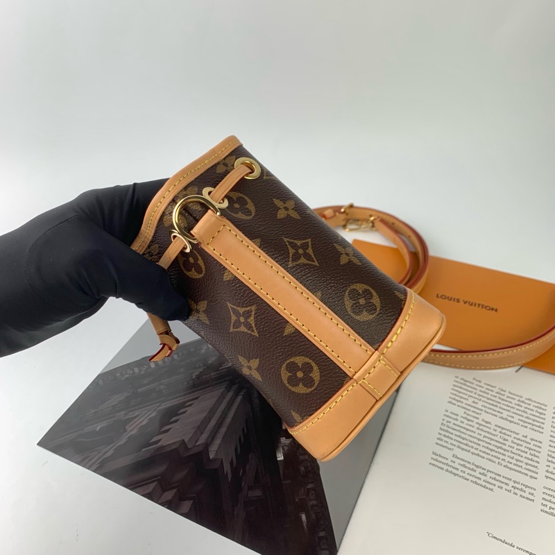 LV新款水桶包 色澤很新❤️-6