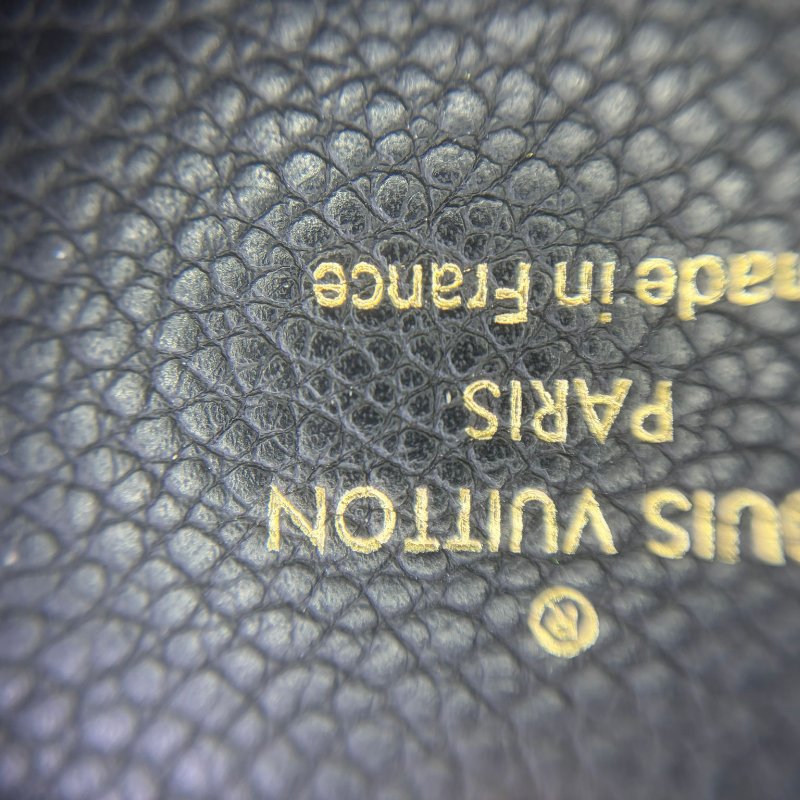 Louis Vuitton Sarah 壓紋長款皮夾-2