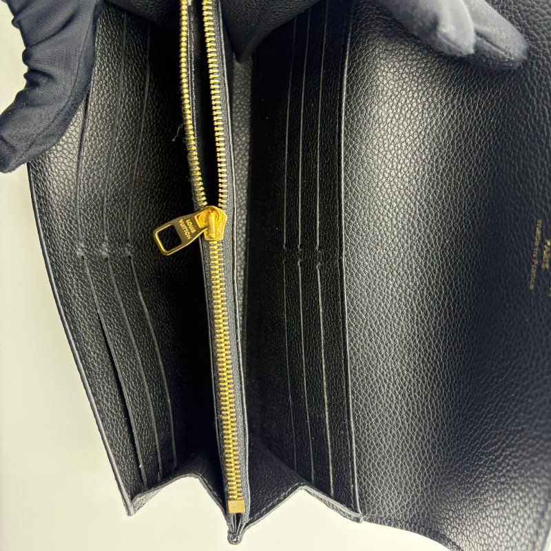 Louis Vuitton Sarah 壓紋長款皮夾-14