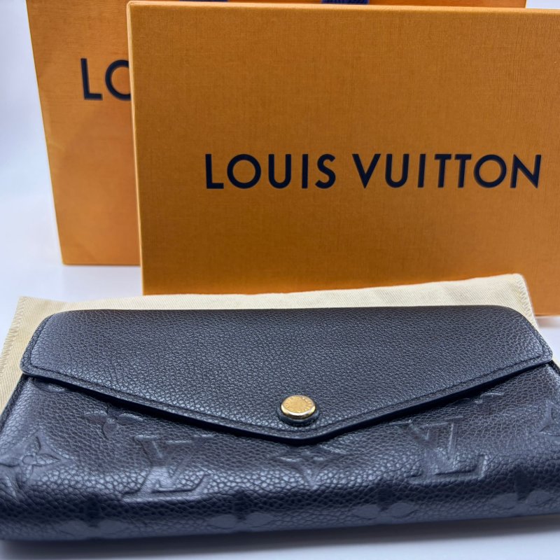 Louis Vuitton Sarah 壓紋長款皮夾-22