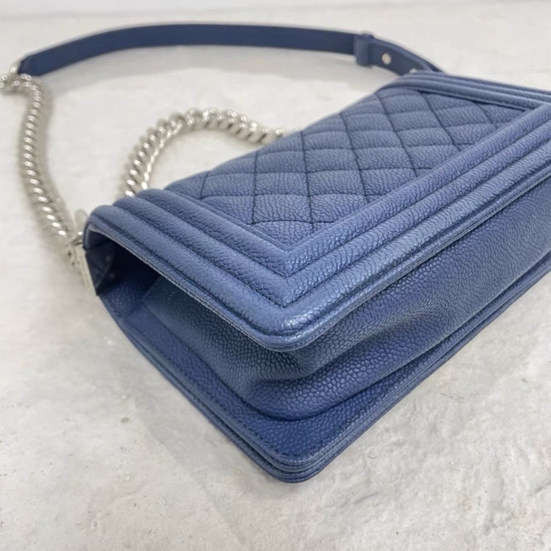 Chanel BOY 20 caviar-2