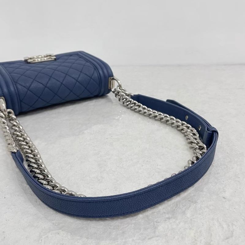 Chanel BOY 20 caviar-3