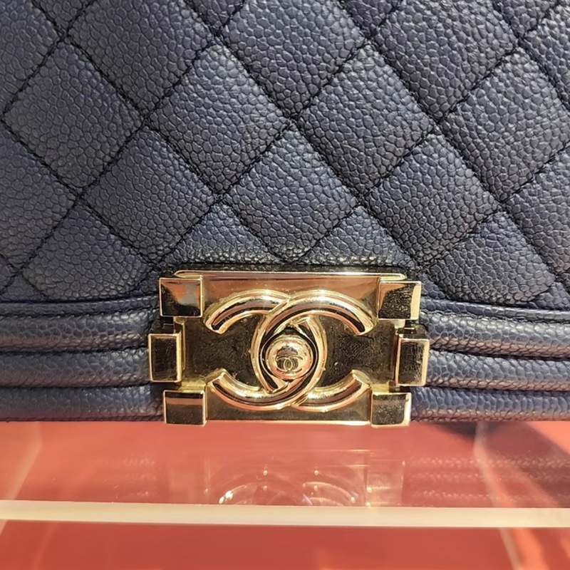 Chanel BOY 20 caviar-4