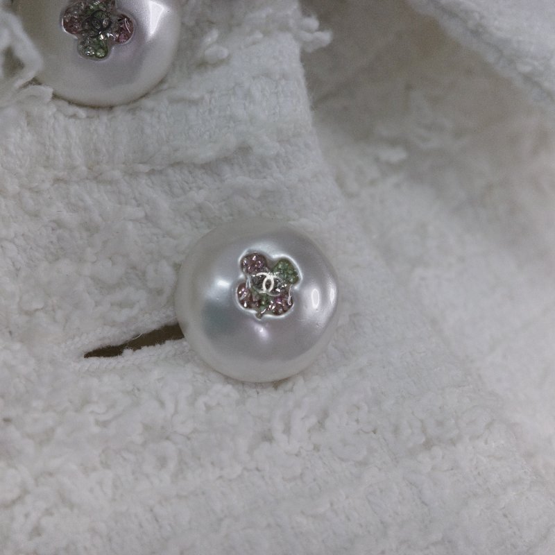 Chanel 香奈兒 25P 白色斜紋軟呢 珍珠扣風衣外套-18