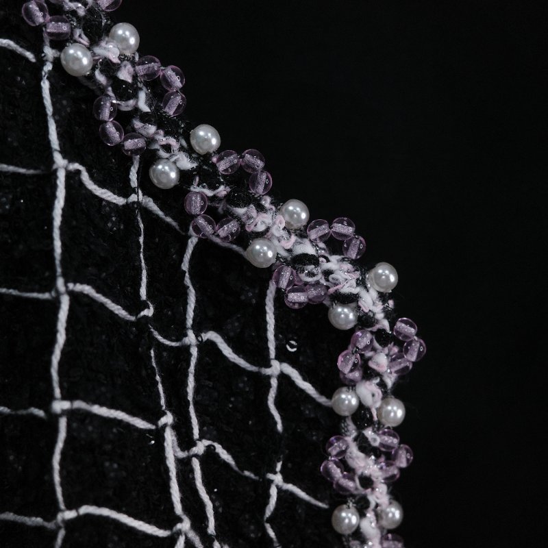 Chanel 香奈兒 黑白格紋亮片 裝飾珠珠 領口斜紋軟呢上衣-5